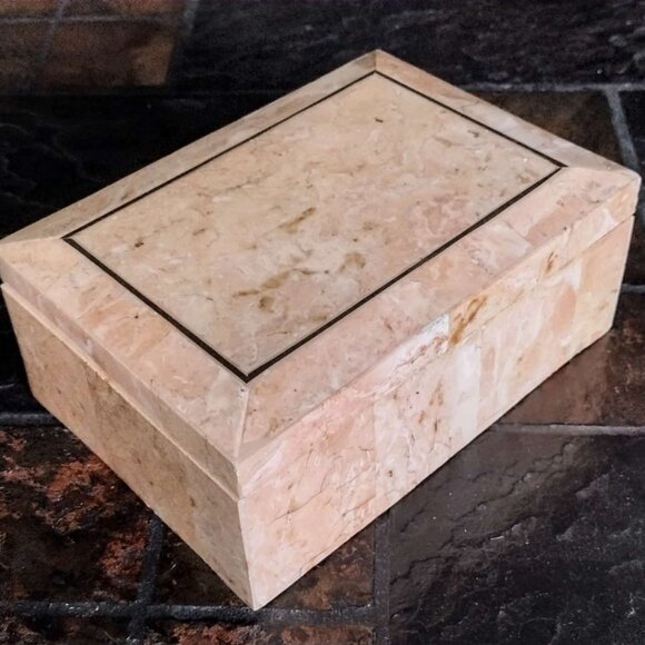 Vintage Coral Stone Jewelry Box - Picture 5 of 16